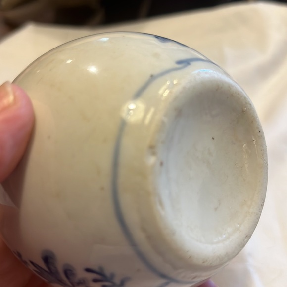 Chinese Cobalt Blue & White Floral Pattern Ceramic Porcelain Ginger Jar. - Picture 10 of 12